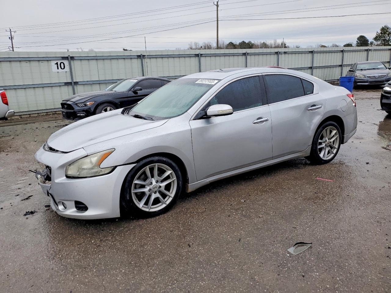2010 NISSAN MAXIMA
