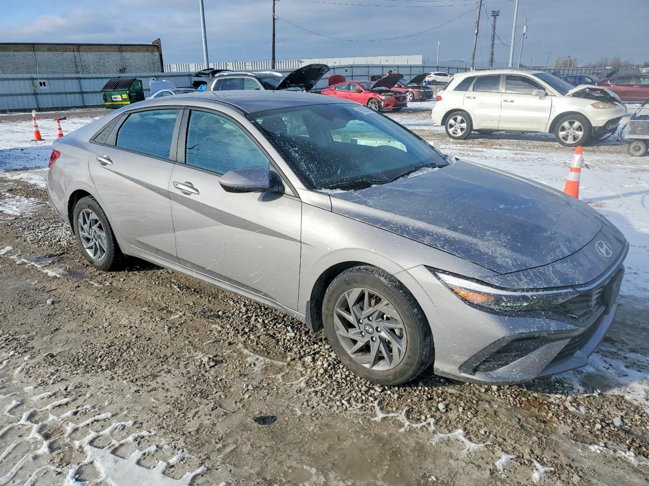2024 HYUNDAI ELANTRA SEL photo 4