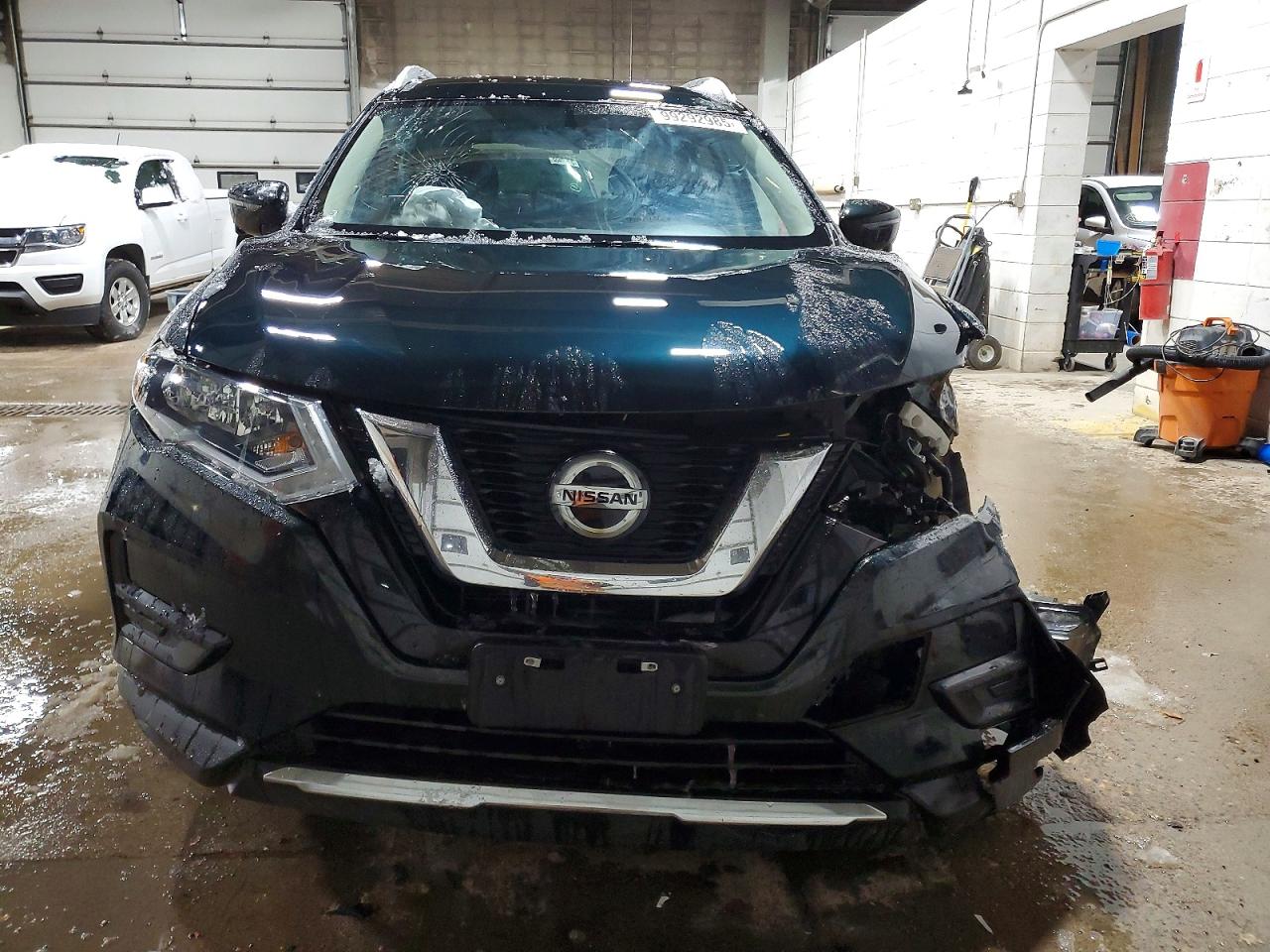 2018 NISSAN ROGUE S photo 5