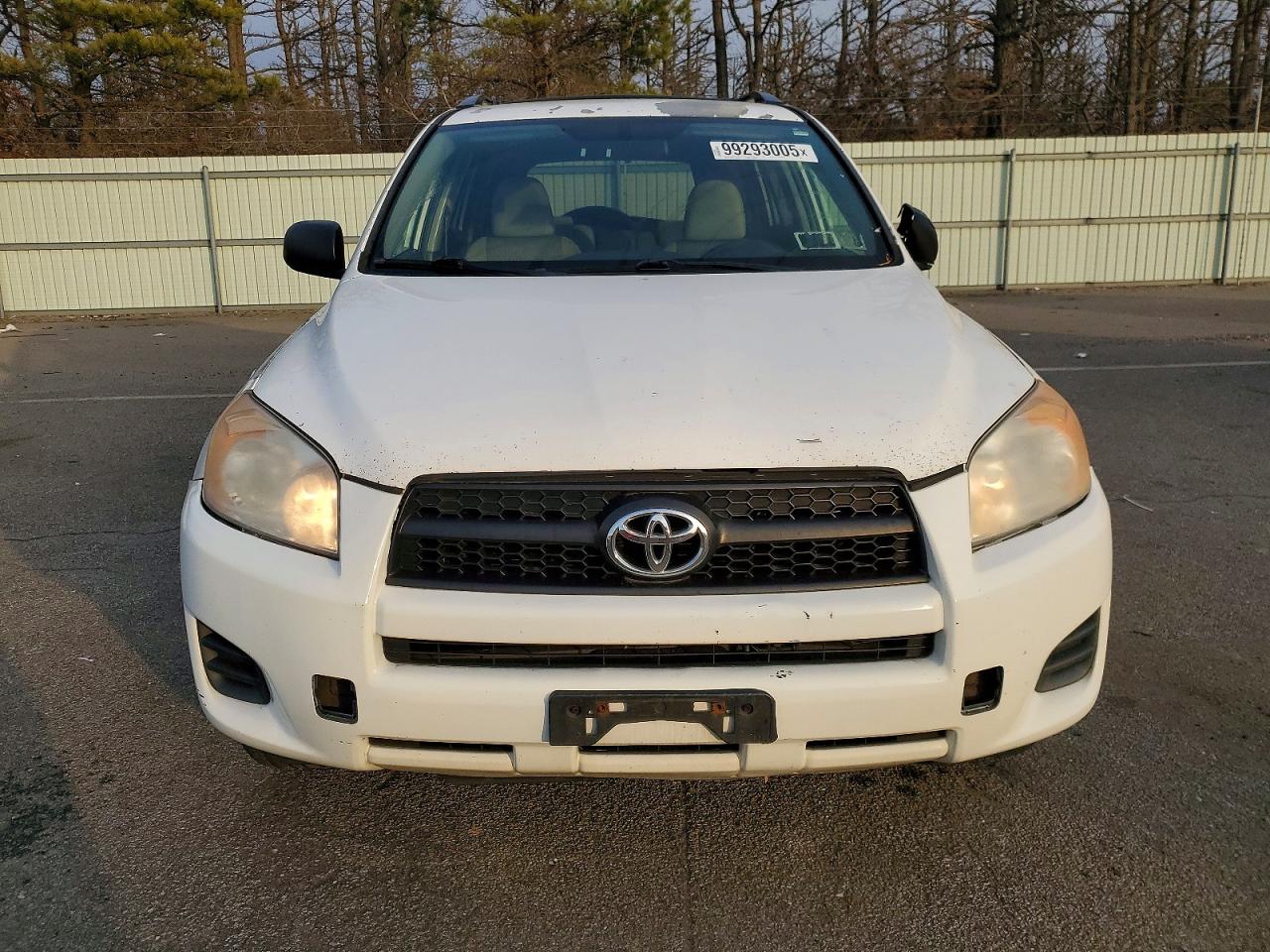 2011 TOYOTA RAV4 photo 5