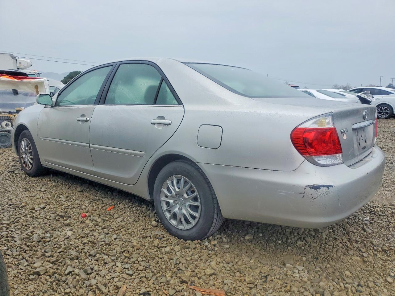 2006 TOYOTA CAMRY LE photo 2
