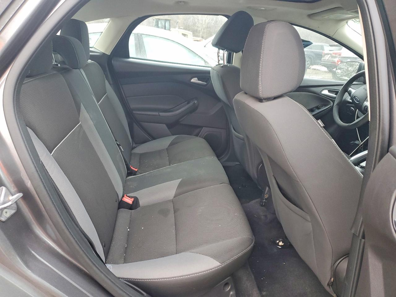 2014 FORD FOCUS SE photo 10