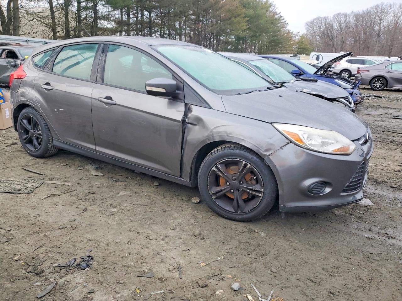 2014 FORD FOCUS SE photo 4