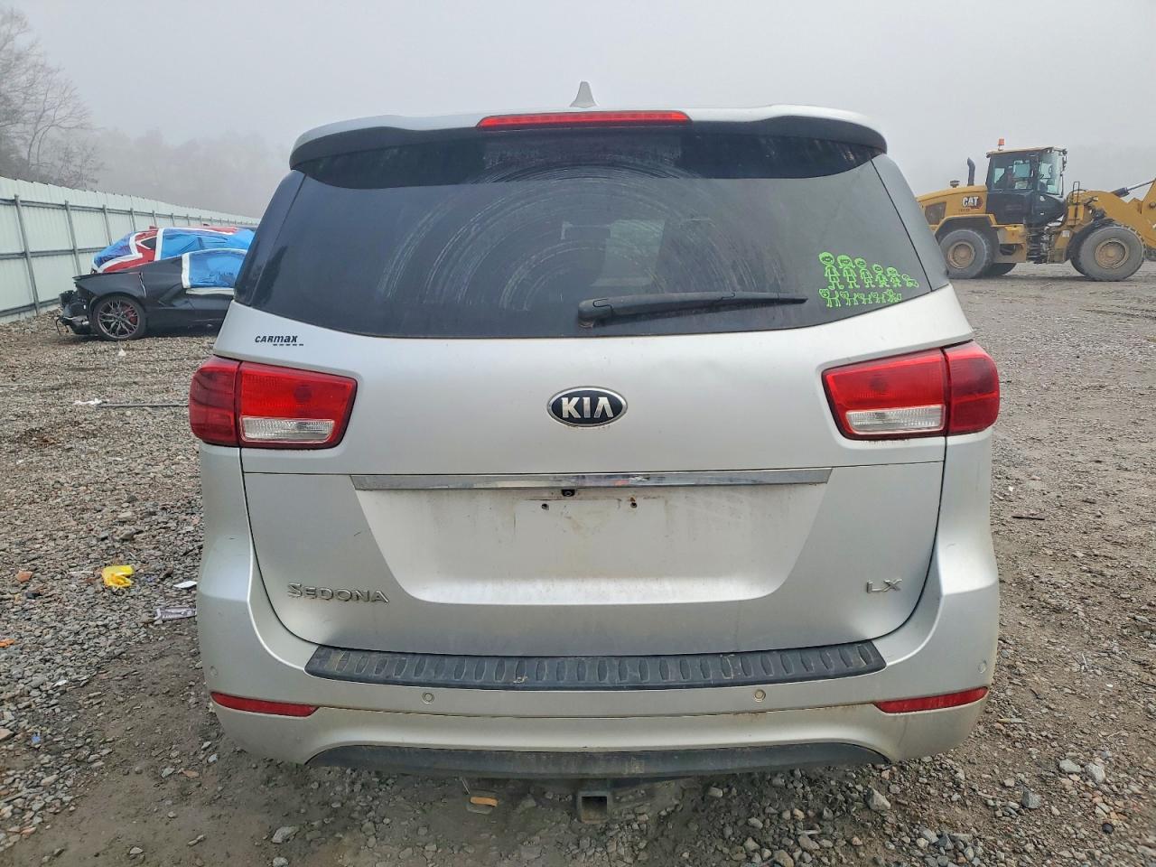 2016 KIA SEDONA LX photo 6
