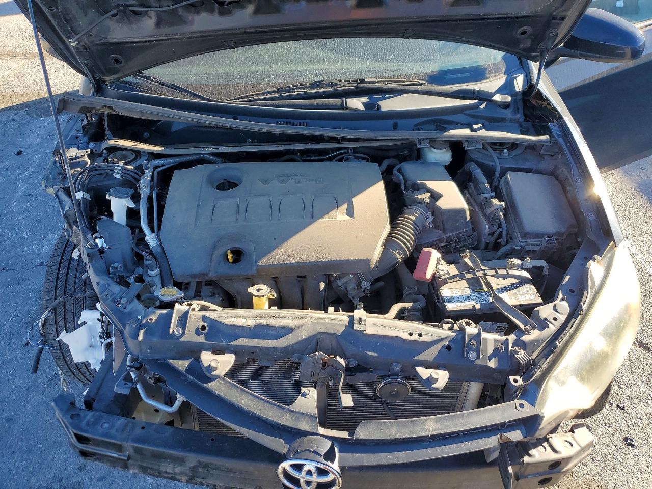 2014 TOYOTA COROLLA L photo 11