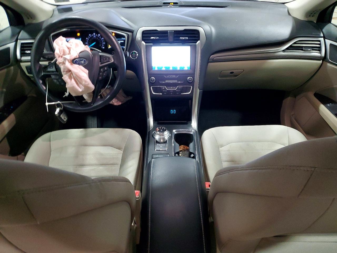 2019 FORD FUSION SE photo 8