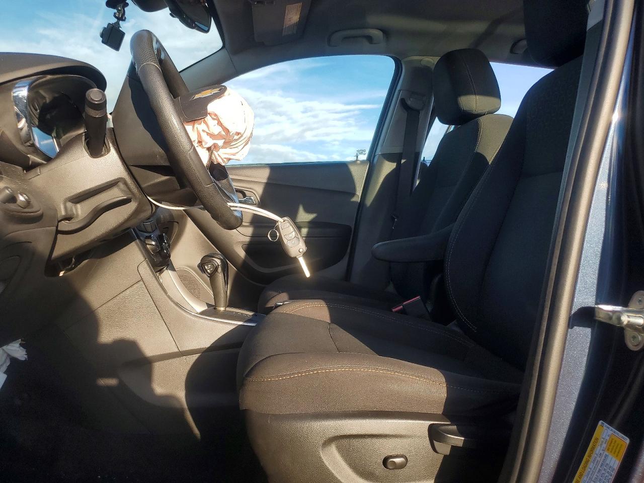 2019 CHEVROLET TRAX LS photo 7