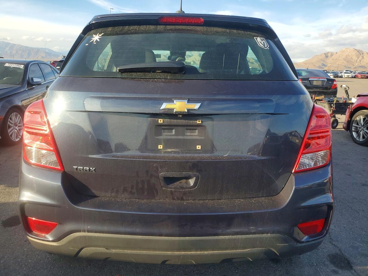 2019 CHEVROLET TRAX LS photo 6