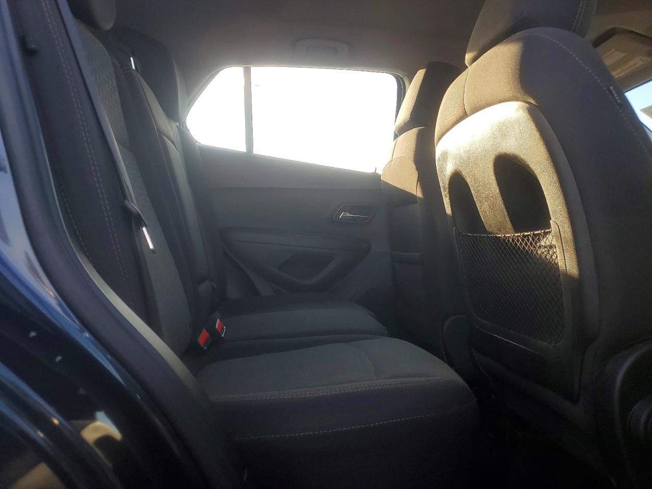 2019 CHEVROLET TRAX LS photo 10
