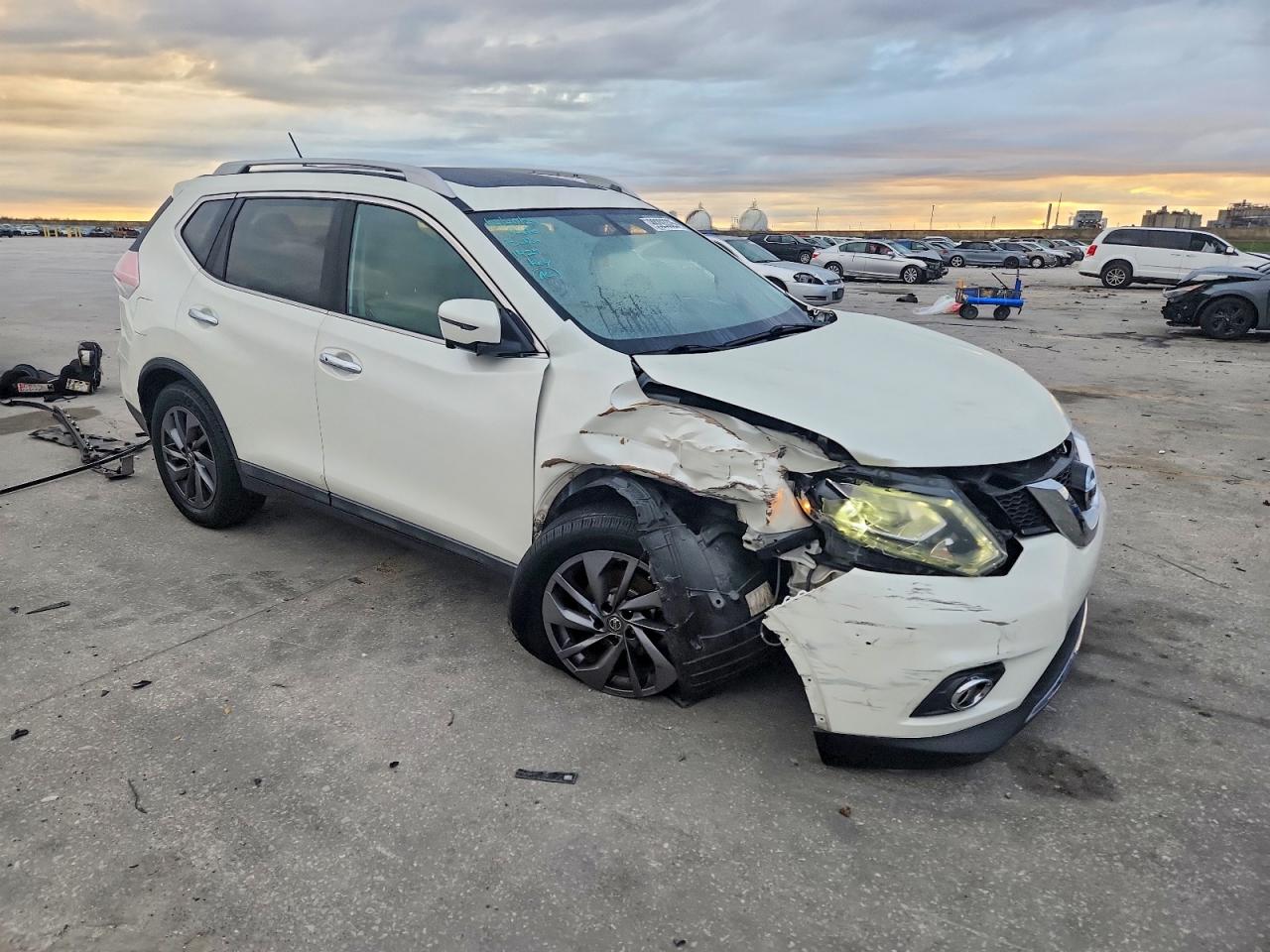 2016 NISSAN ROGUE S photo 4