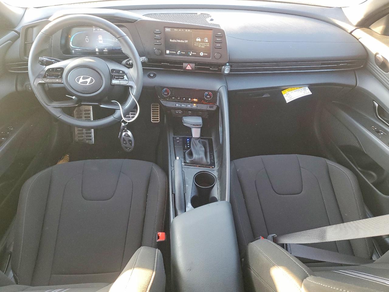 2025 HYUNDAI ELANTRA SEL SPORT photo 8