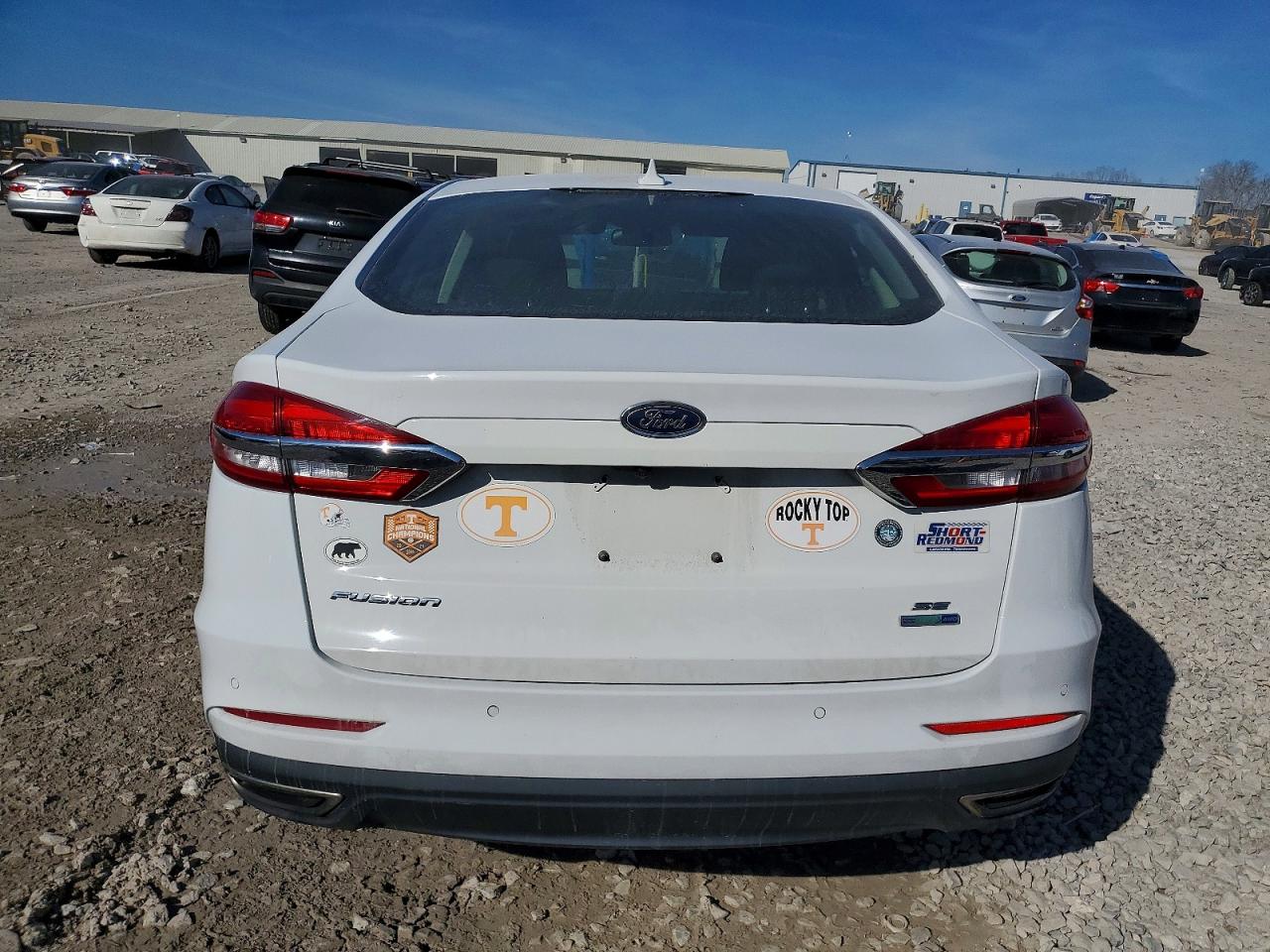 2020 FORD FUSION SE photo 6