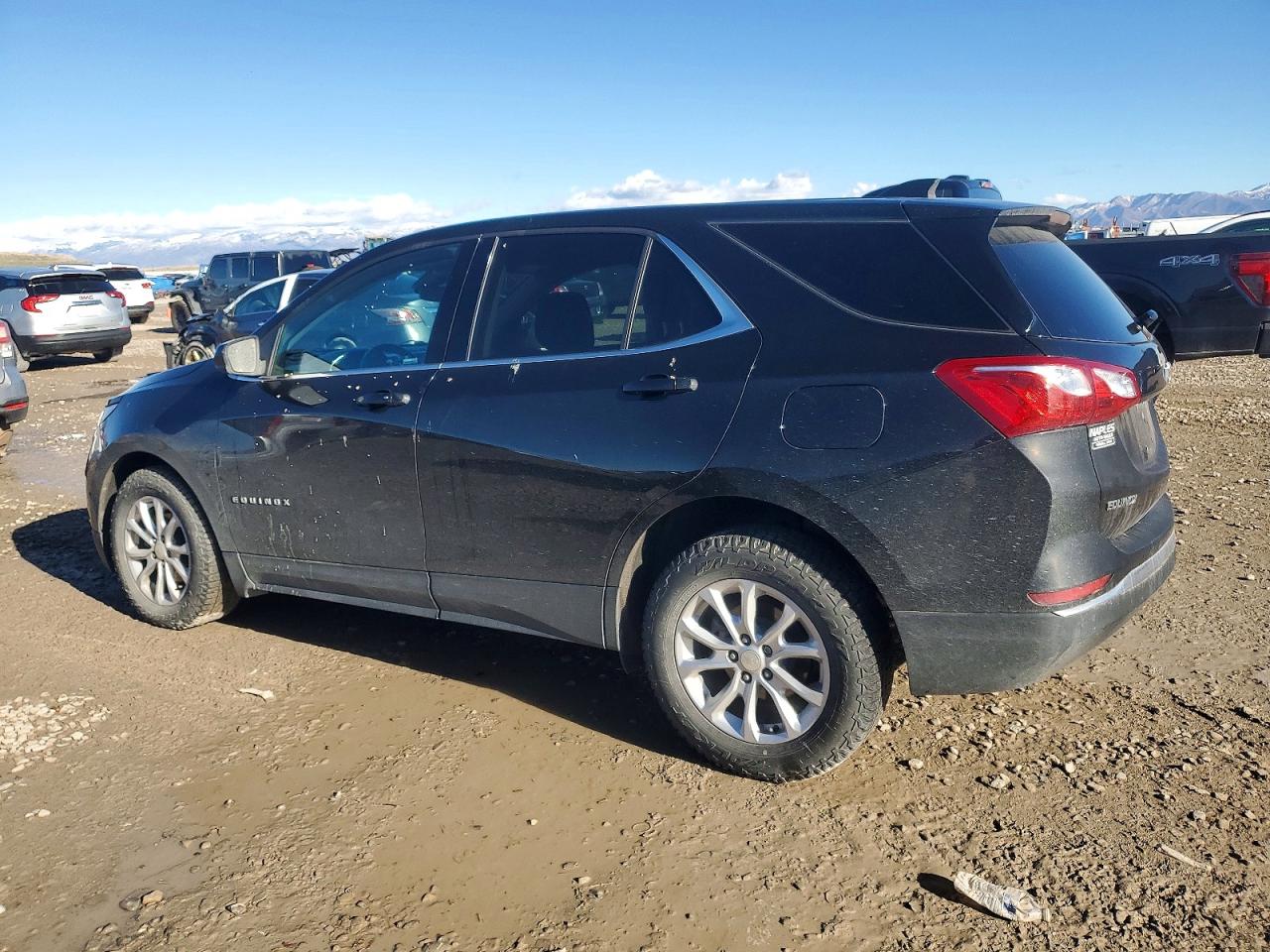 2020 CHEVROLET EQUINOX LT photo 2