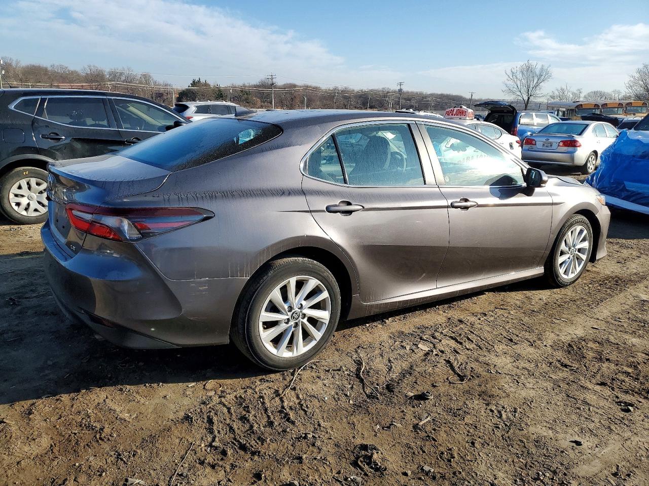 2024 TOYOTA CAMRY LE photo 3