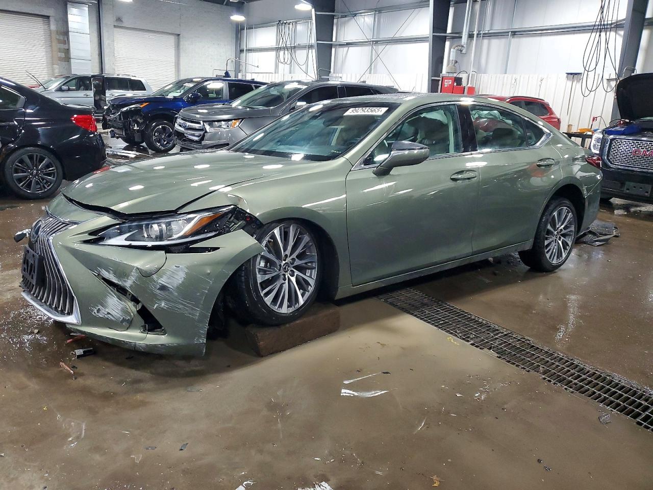 2021 LEXUS ES