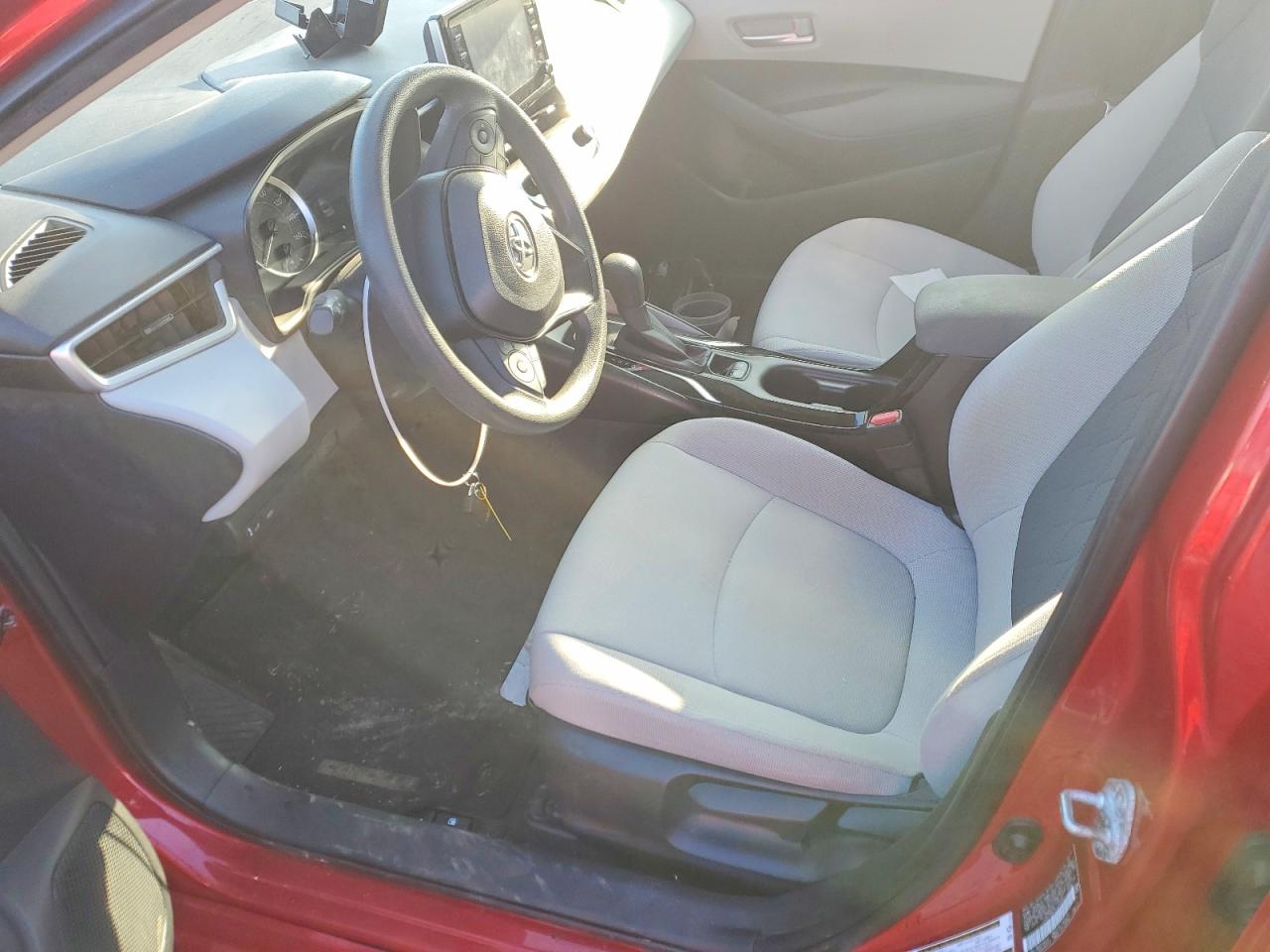 2020 TOYOTA COROLLA LE photo 7