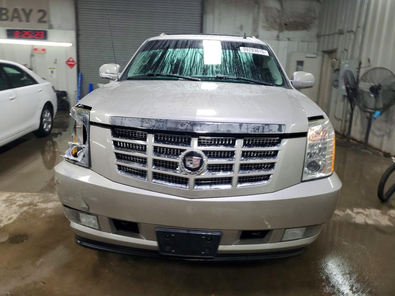 2007 CADILLAC ESCALADE EXT photo 5