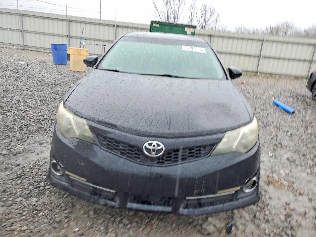 2014 TOYOTA CAMRY L photo 5