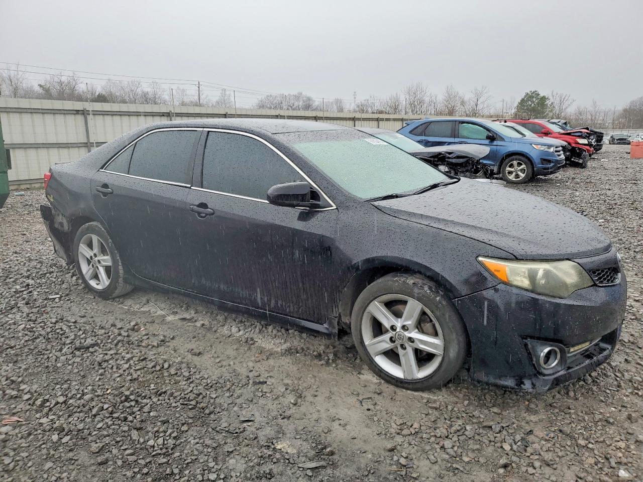 2014 TOYOTA CAMRY L photo 4