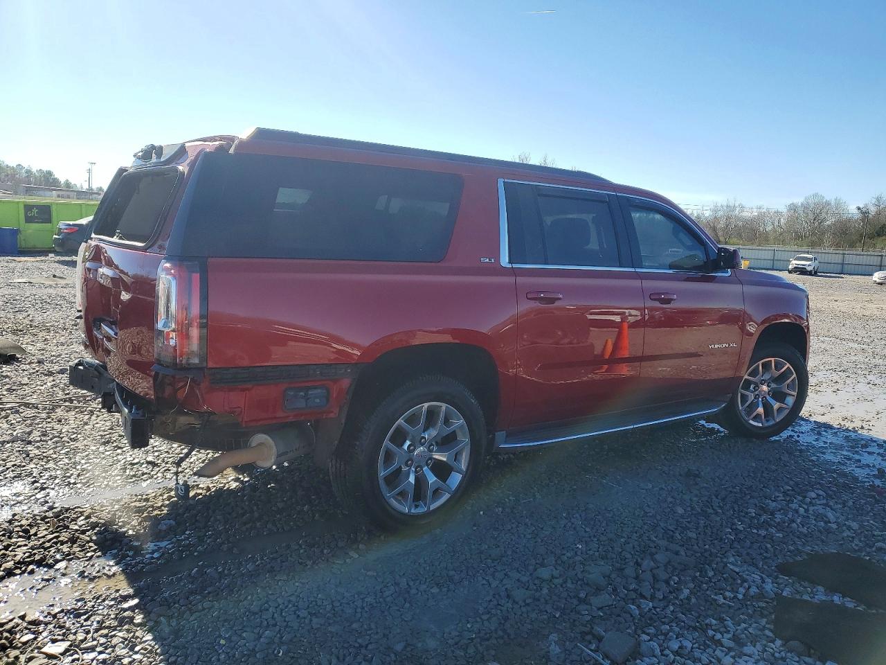 2015 GMC YUKON XL C1500 SLT photo 3
