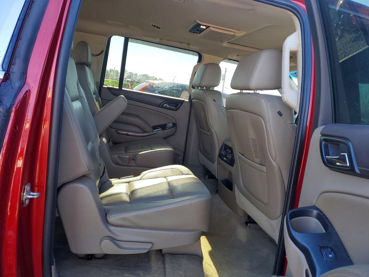 2015 GMC YUKON XL C1500 SLT photo 11