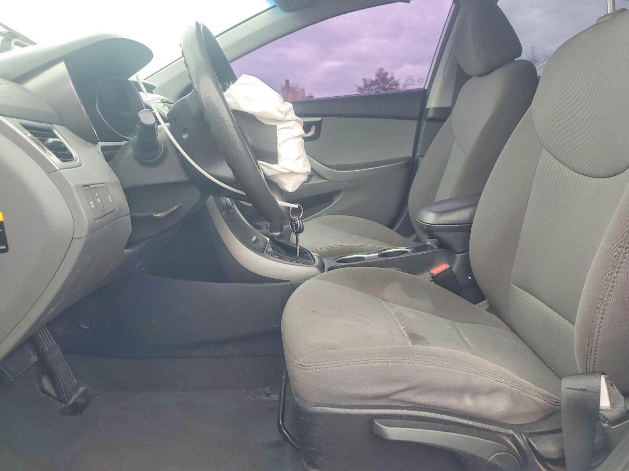 2015 HYUNDAI ELANTRA SE photo 7