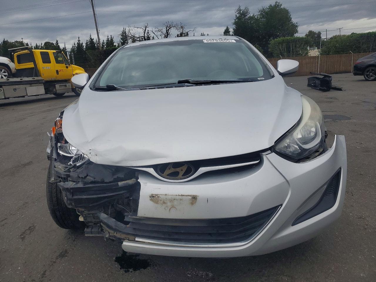 2015 HYUNDAI ELANTRA SE photo 5