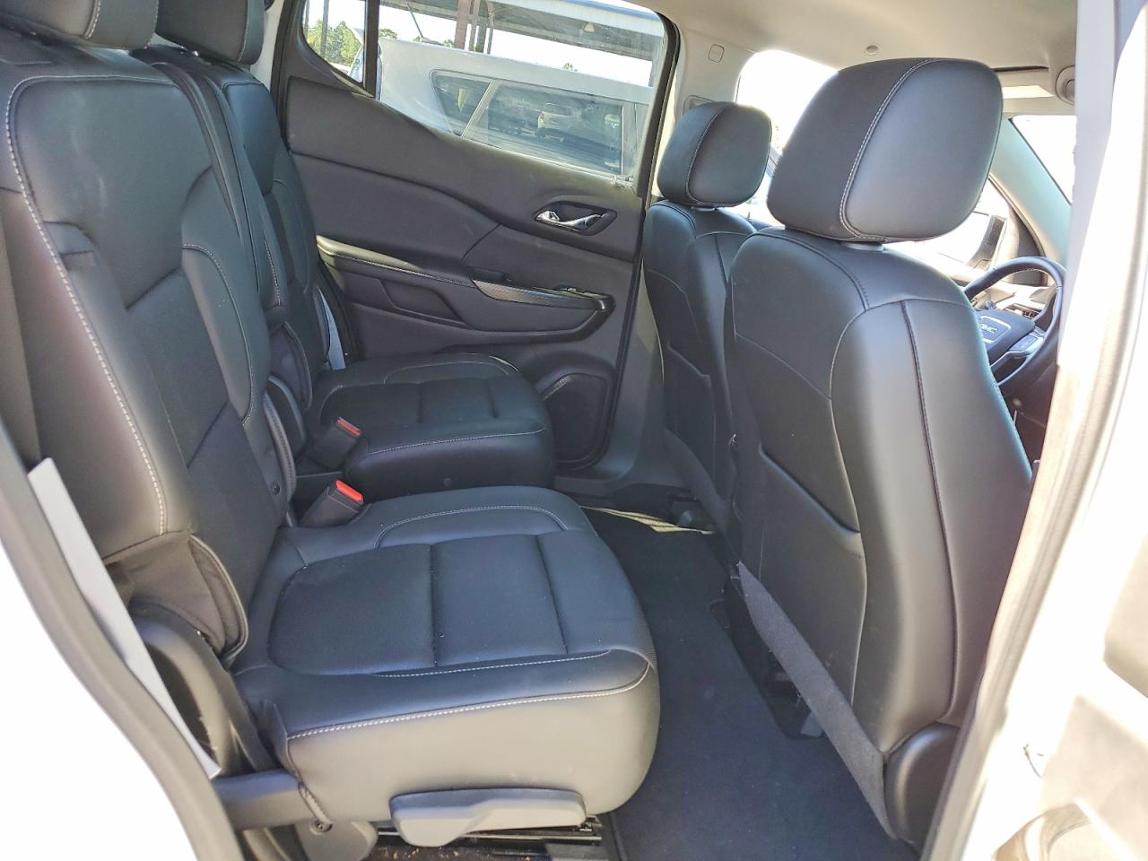 2023 GMC ACADIA SLT photo 11