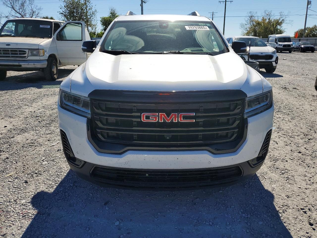 2023 GMC ACADIA SLT photo 5