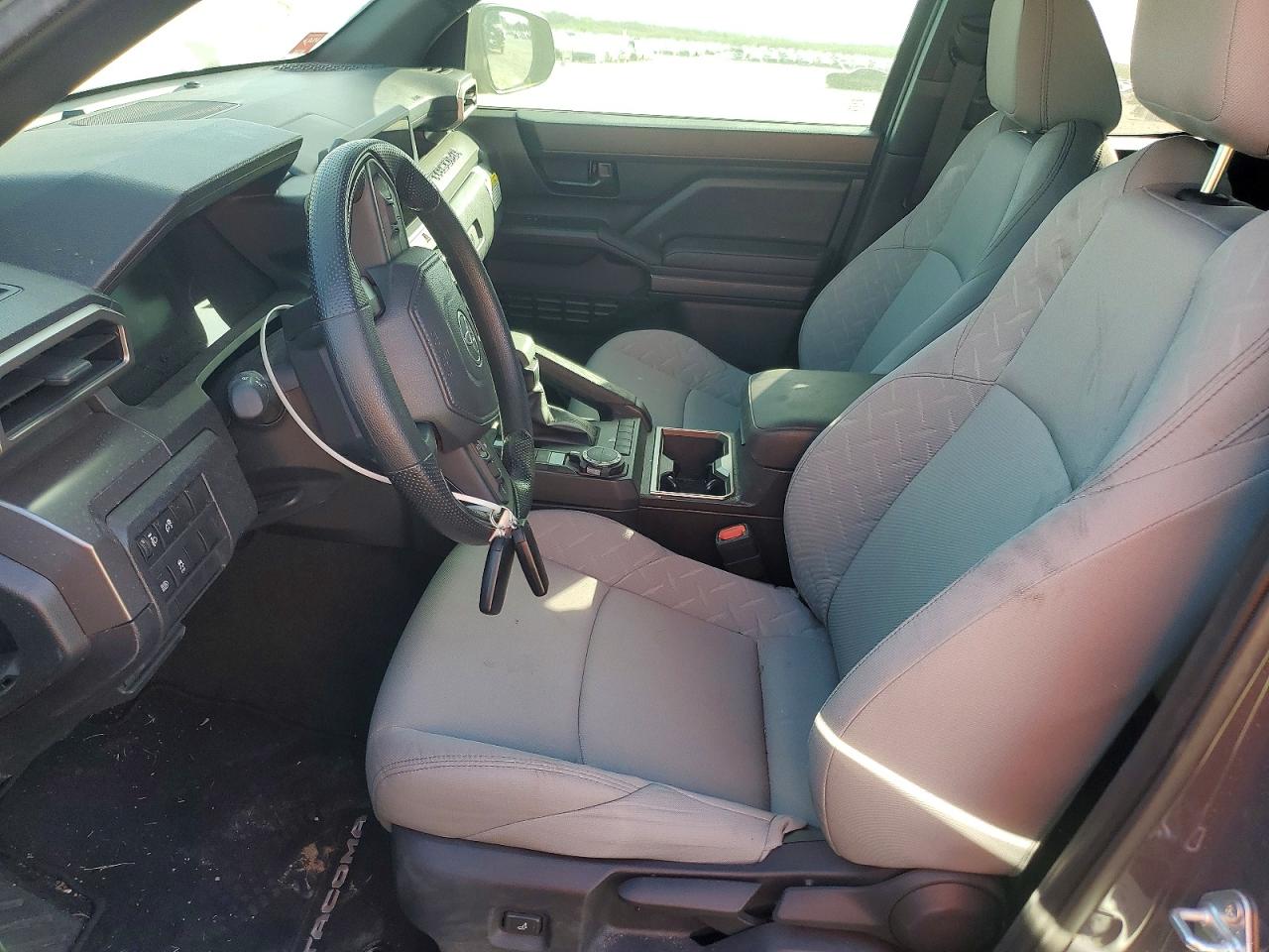 2025 TOYOTA TACOMA DOUBLE CAB photo 7