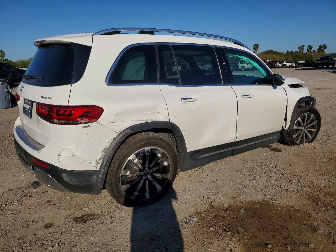 2021 MERCEDES-BENZ GLB 250 4MATIC photo 3