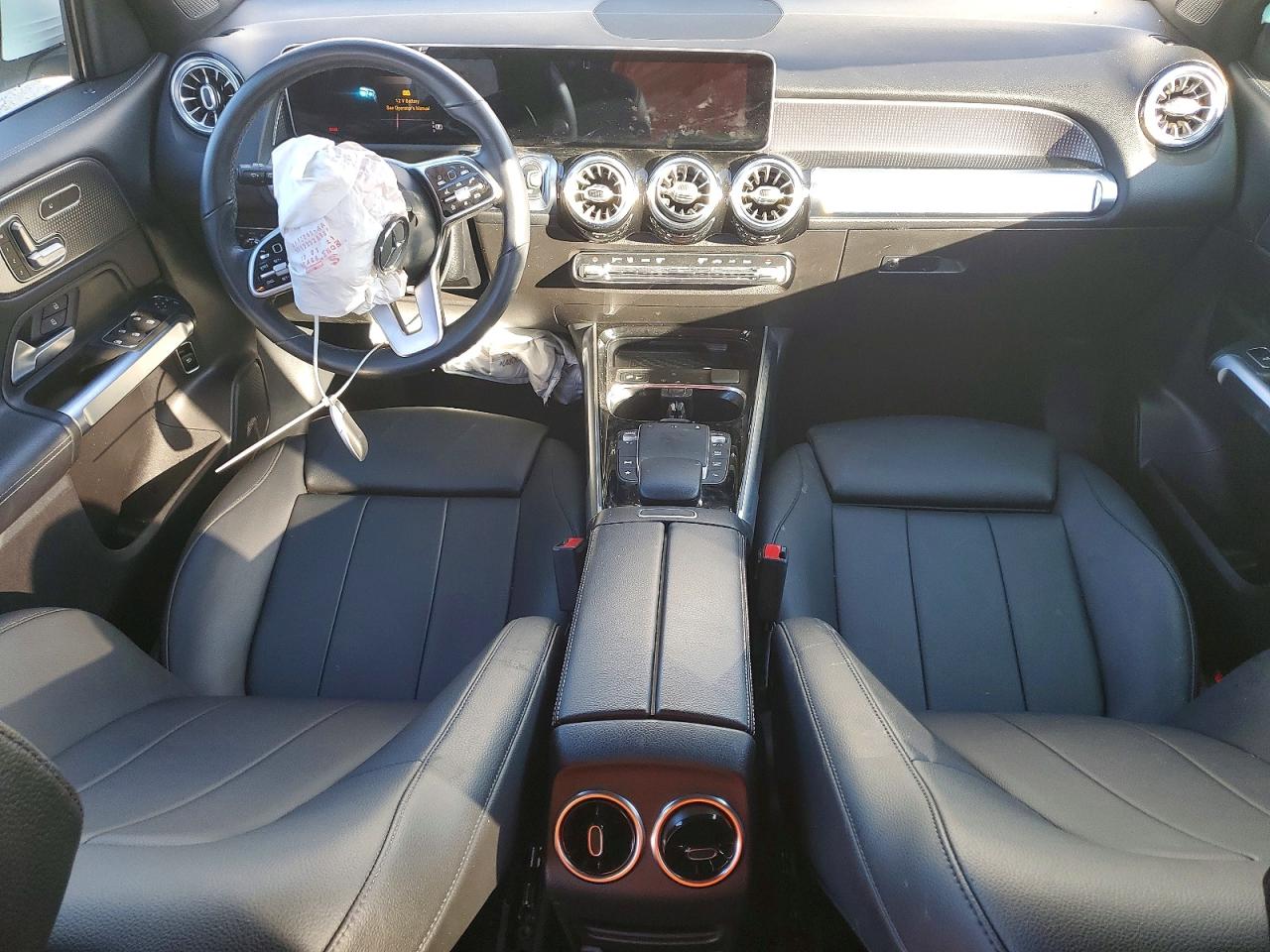2021 MERCEDES-BENZ GLB 250 4MATIC photo 8