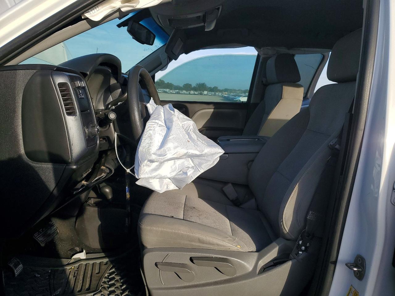 2017 CHEVROLET SILVERADO K1500 photo 7