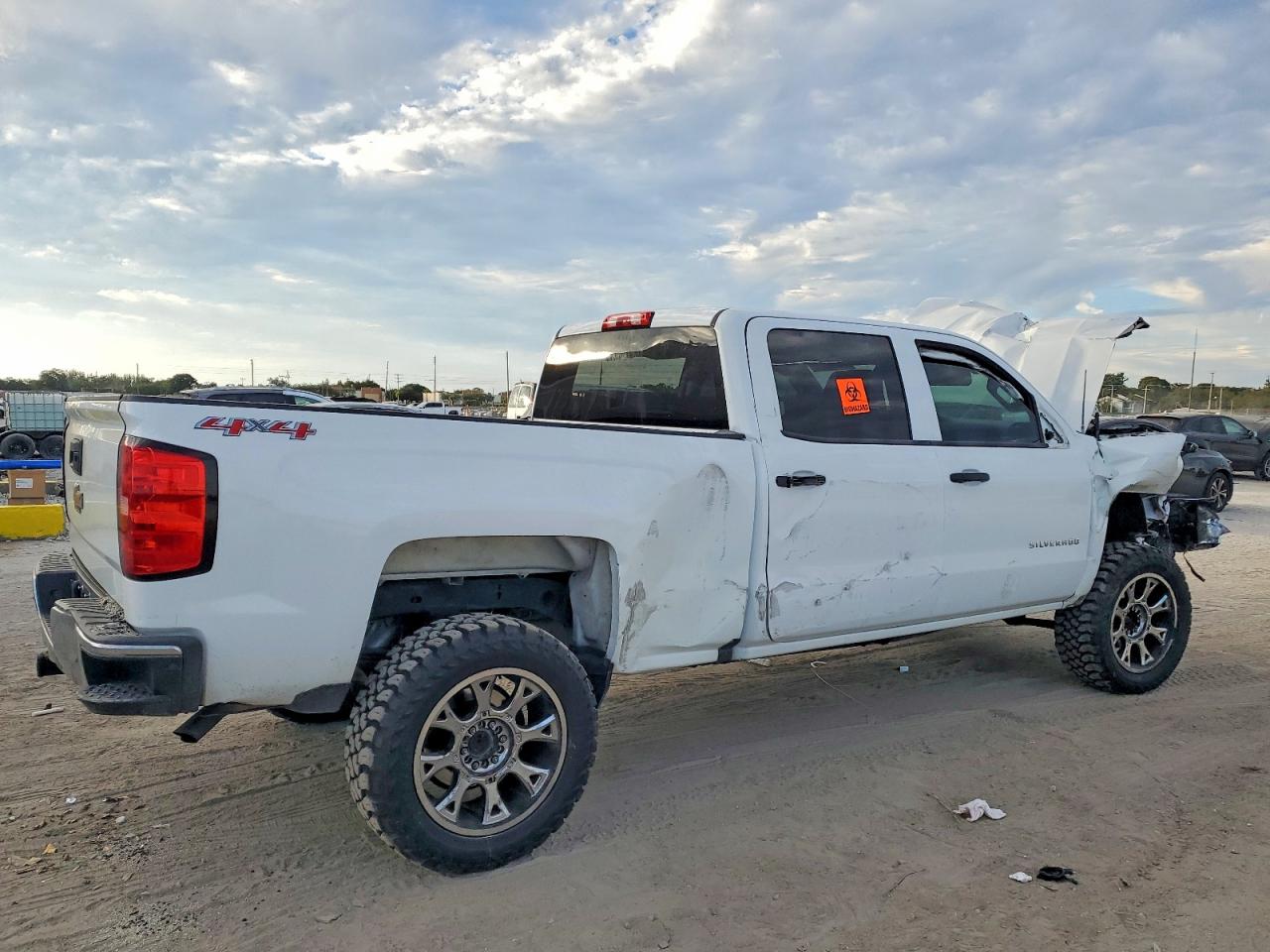 2017 CHEVROLET SILVERADO K1500 photo 3