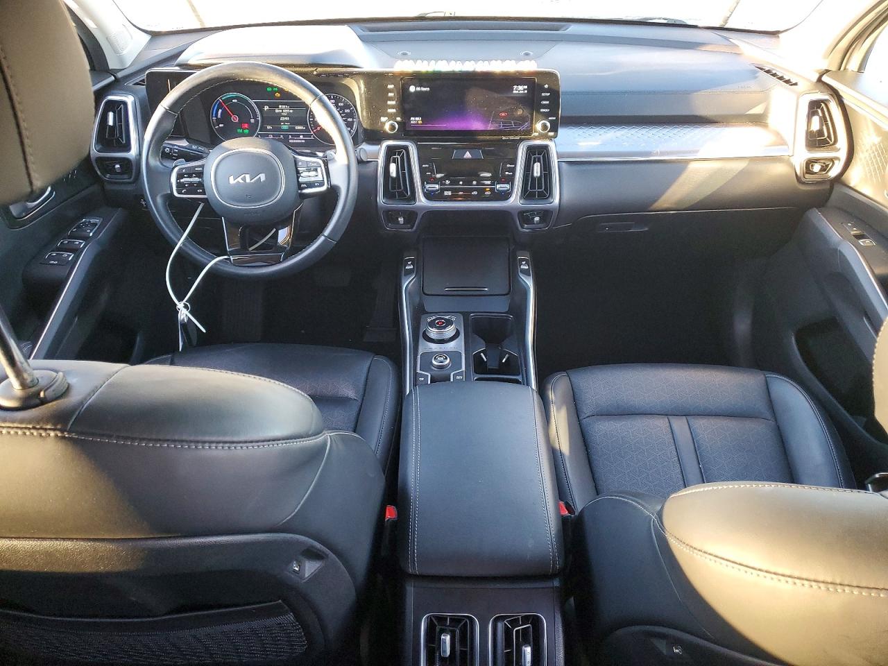 2022 KIA SORENTO S photo 8