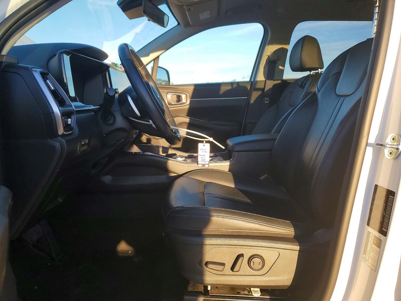 2022 KIA SORENTO S photo 7