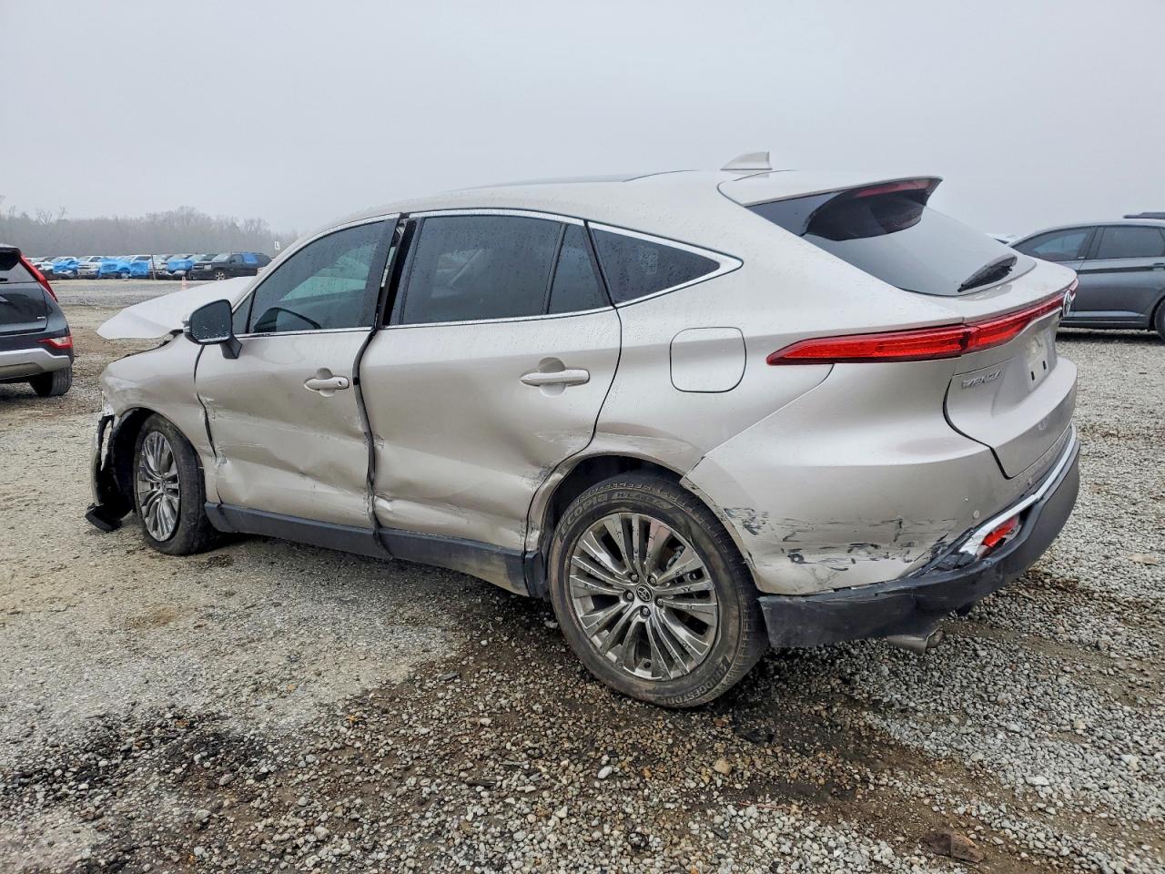 2024 TOYOTA VENZA LIMITED photo 2