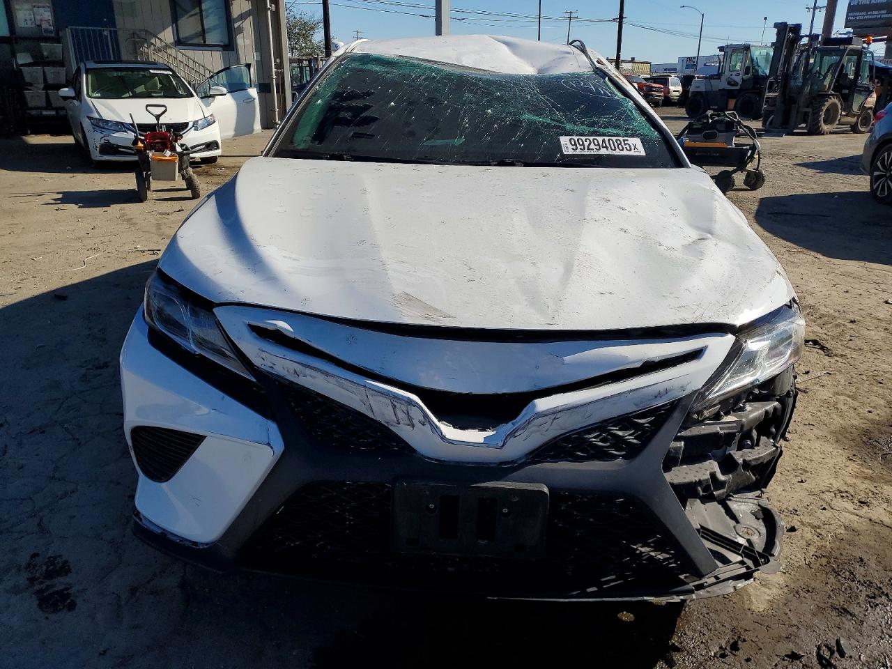 2020 TOYOTA CAMRY SE photo 5
