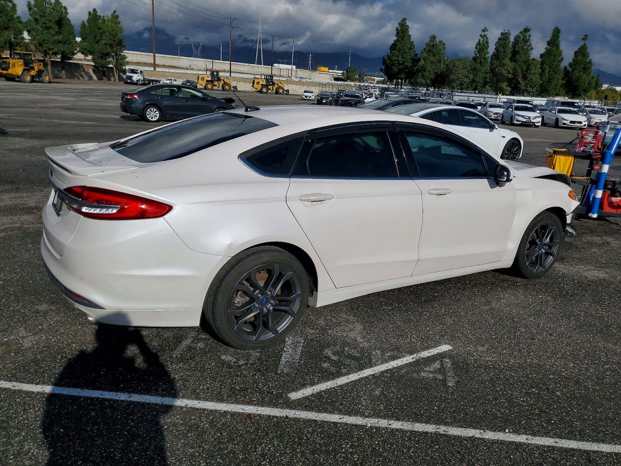 2018 FORD FUSION SE HYBRID photo 3