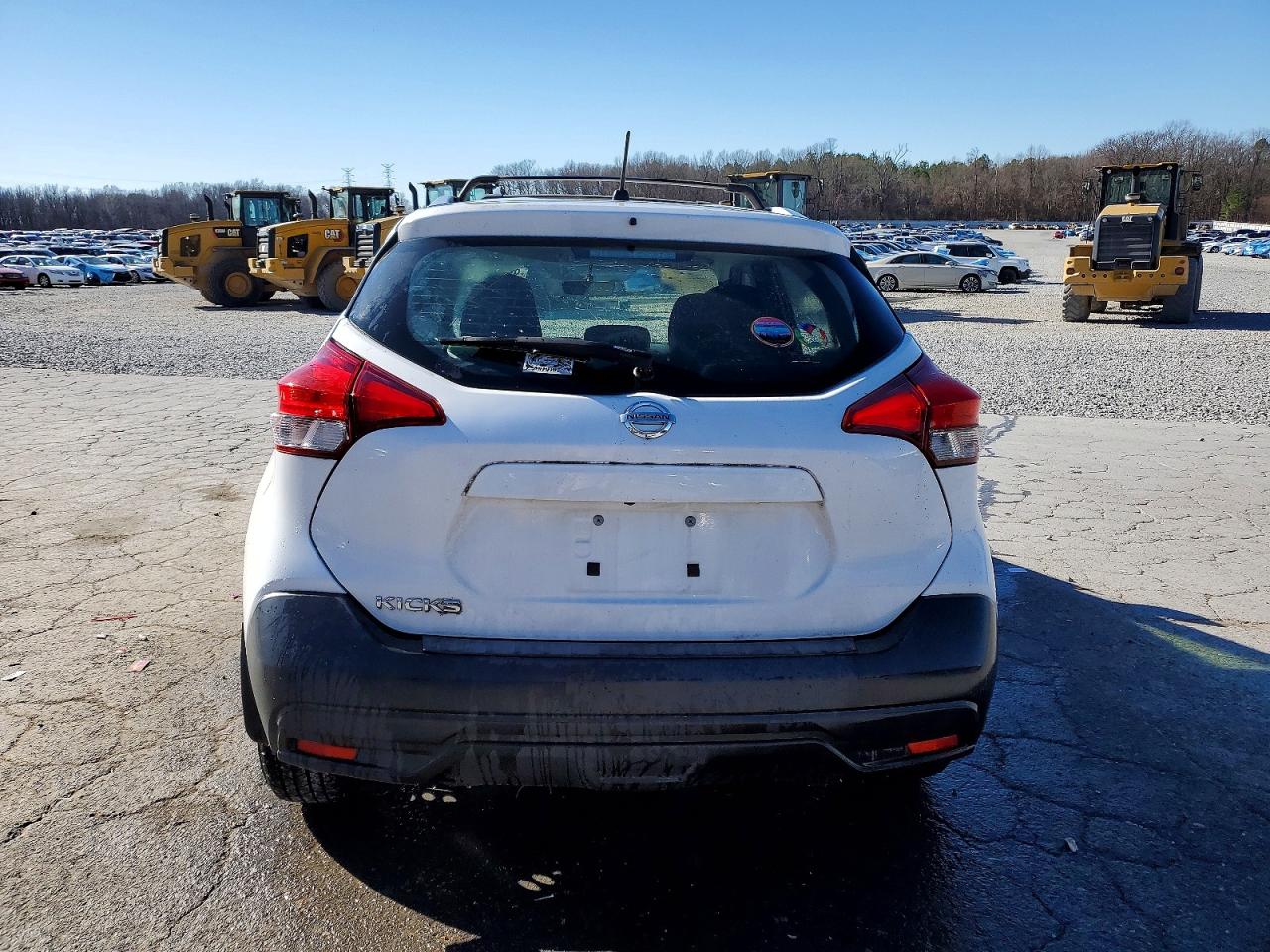 2019 NISSAN KICKS S photo 6
