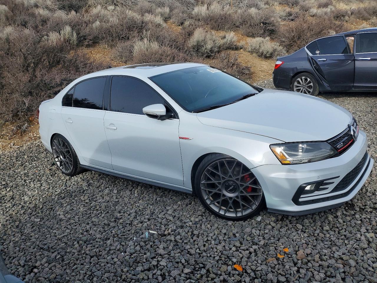 2018 VOLKSWAGEN JETTA GLI photo 10