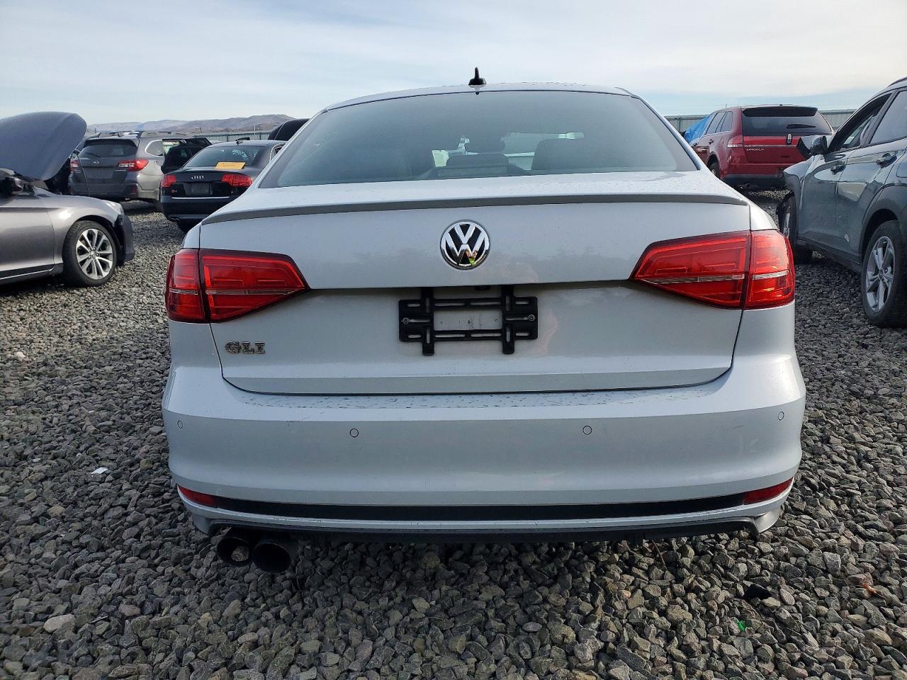 2018 VOLKSWAGEN JETTA GLI photo 16