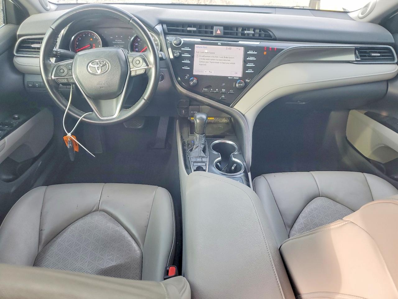 2019 TOYOTA CAMRY XSE photo 15