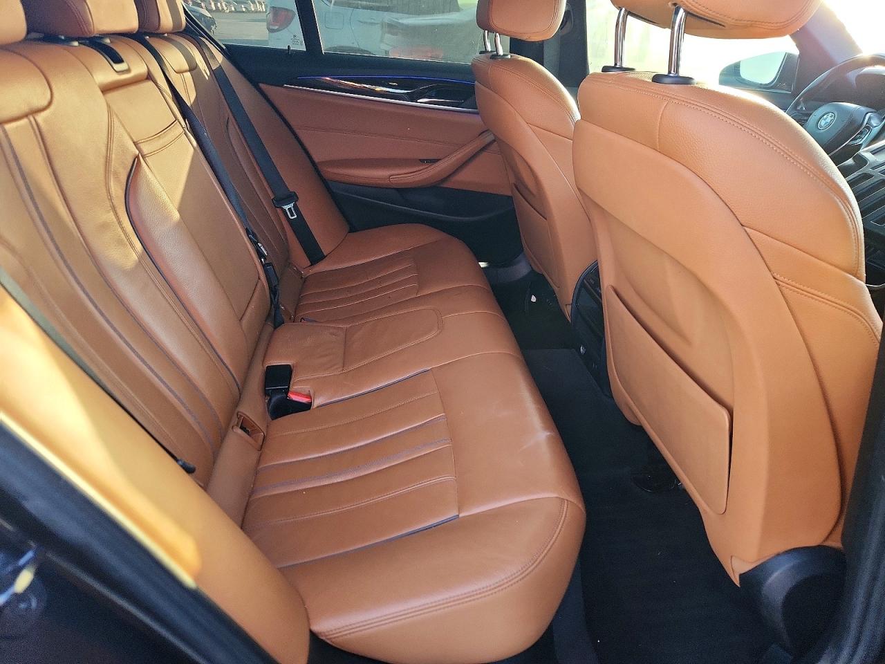 2019 BMW 530 XI photo 19