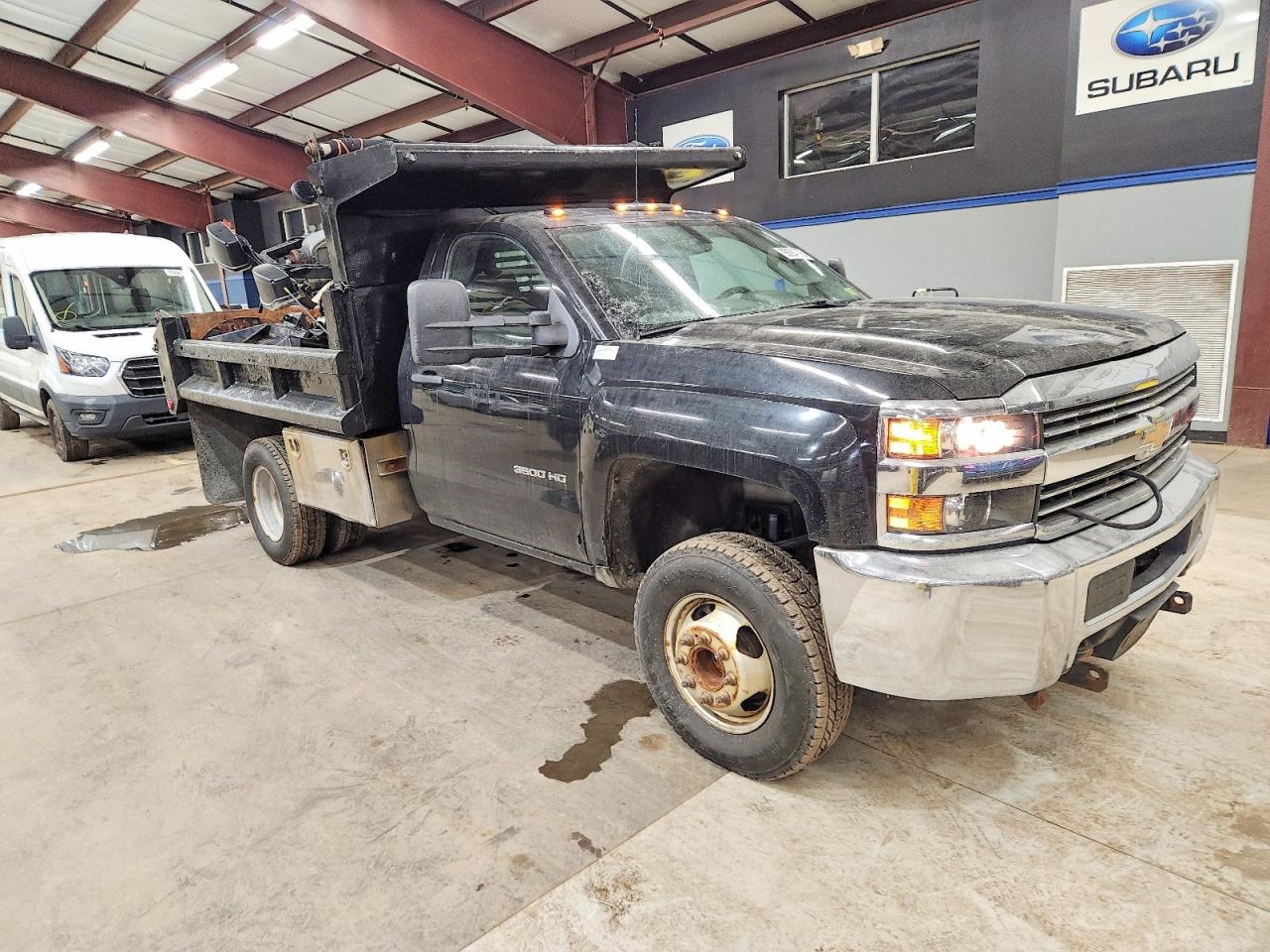 2015 CHEVROLET SILVERADO K3500 photo 4