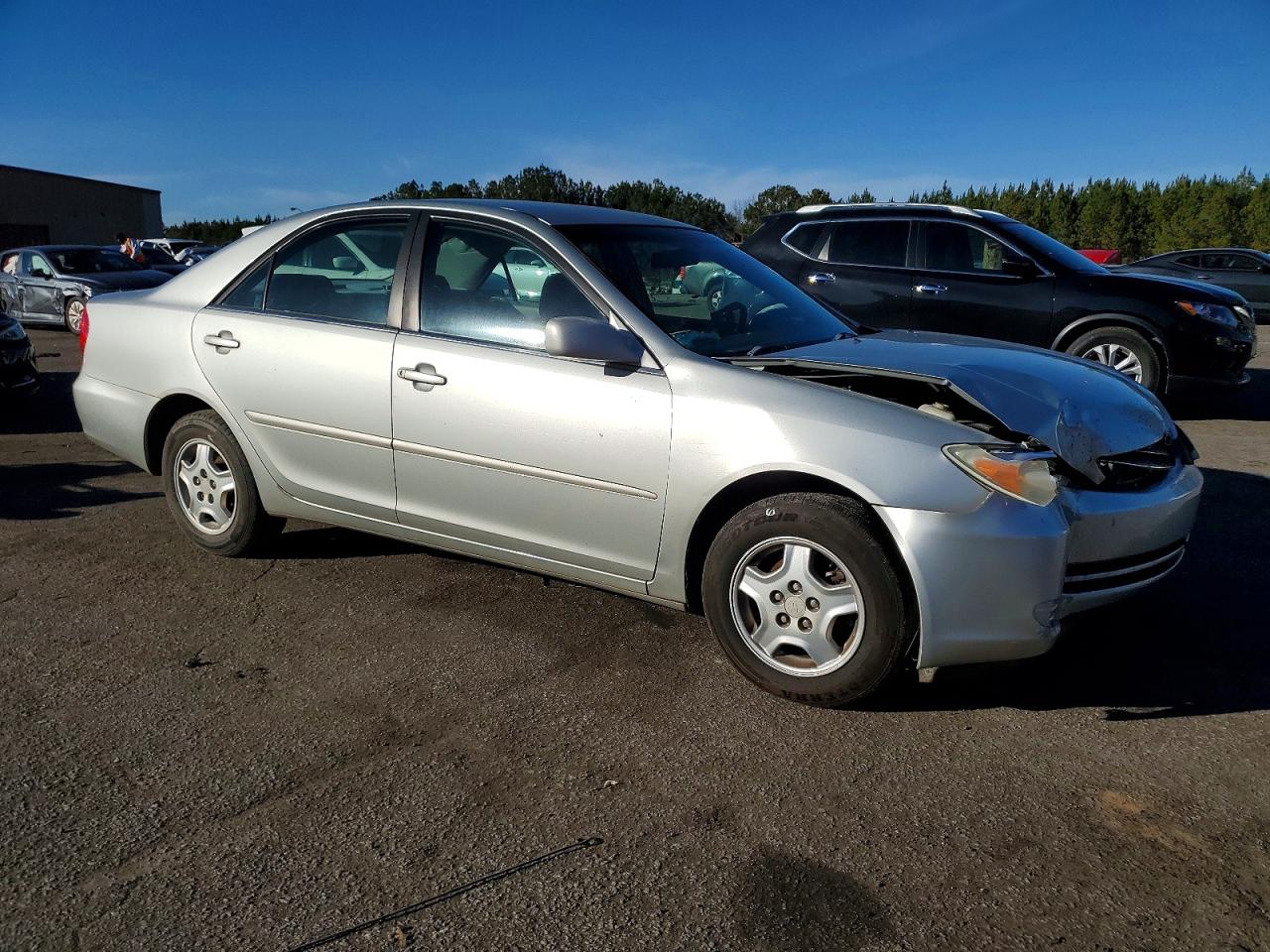 2002 TOYOTA CAMRY LE photo 4