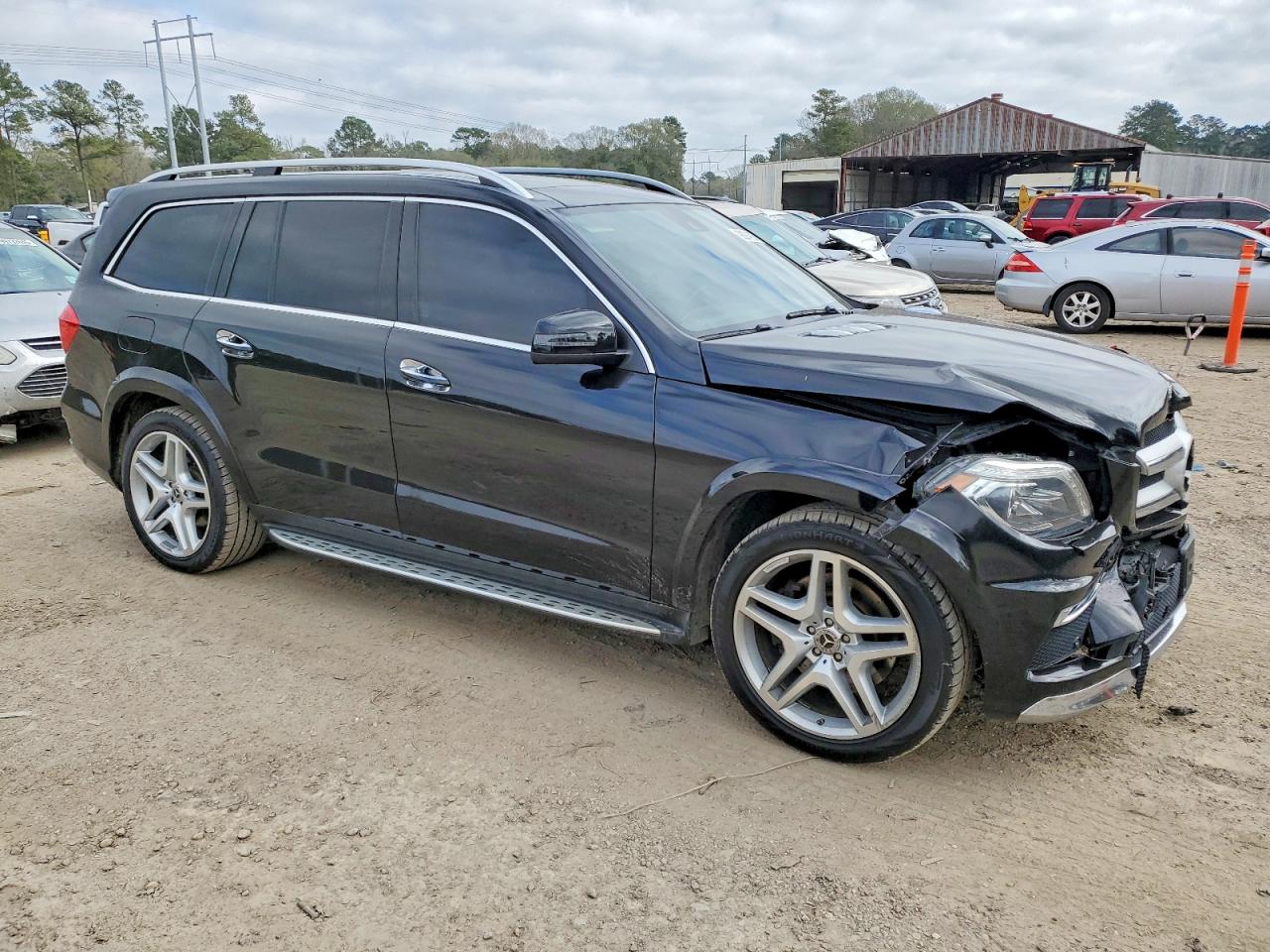 2016 MERCEDES-BENZ GL 550 4MATIC photo 4