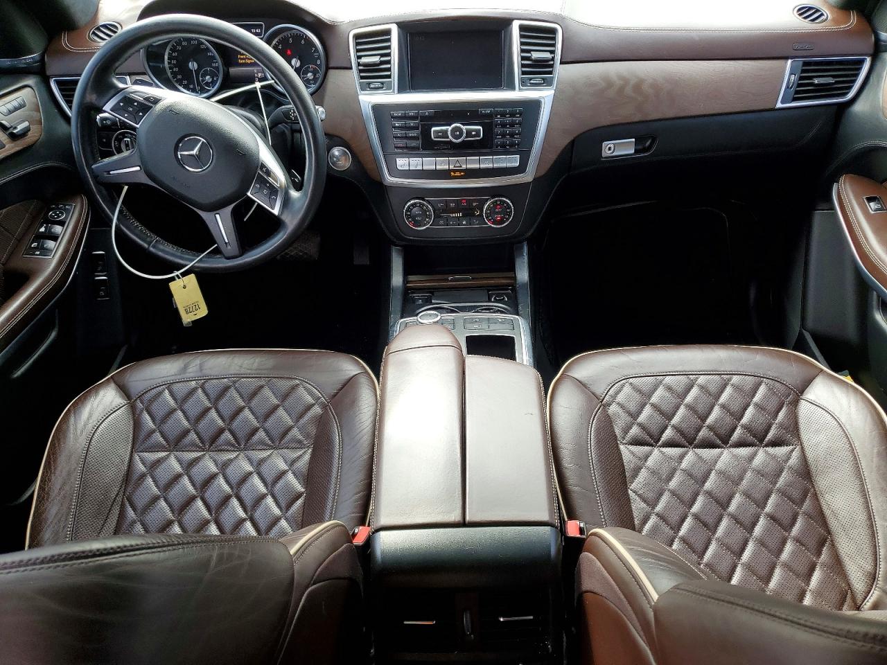 2016 MERCEDES-BENZ GL 550 4MATIC photo 8