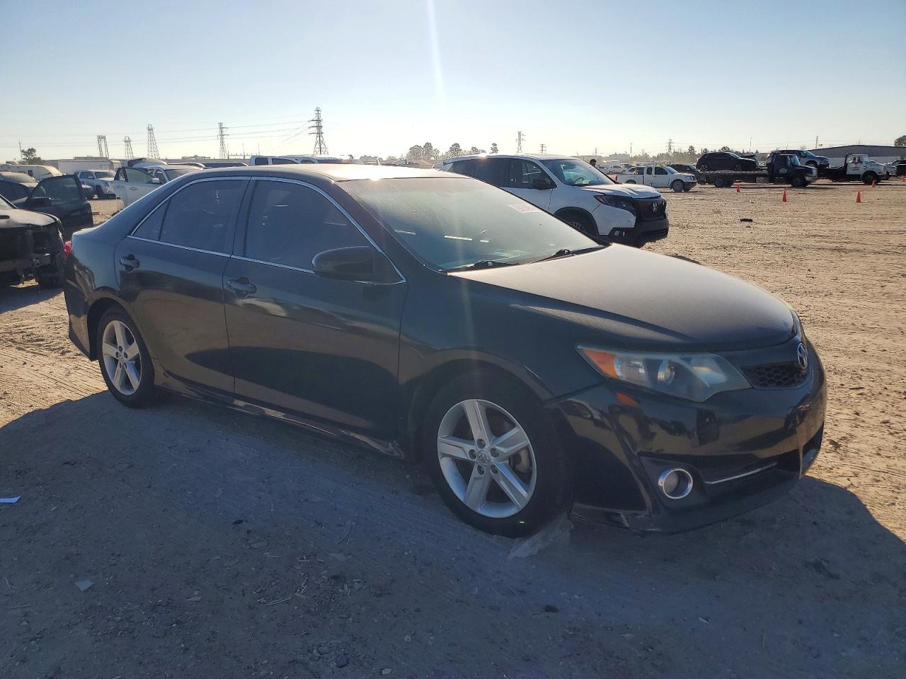 2012 TOYOTA CAMRY BASE photo 4