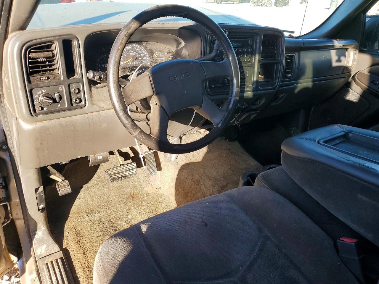 2006 GMC NEW SIERRA C1500 photo 8